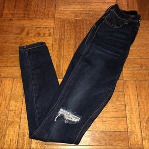 Fashion nova high waisted skinny jeans size 3
